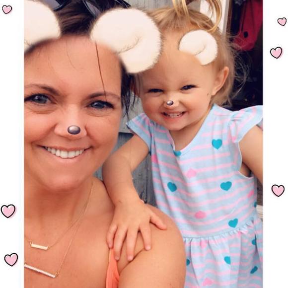 Meet your Posher, Sandra - Picture 1 of 1